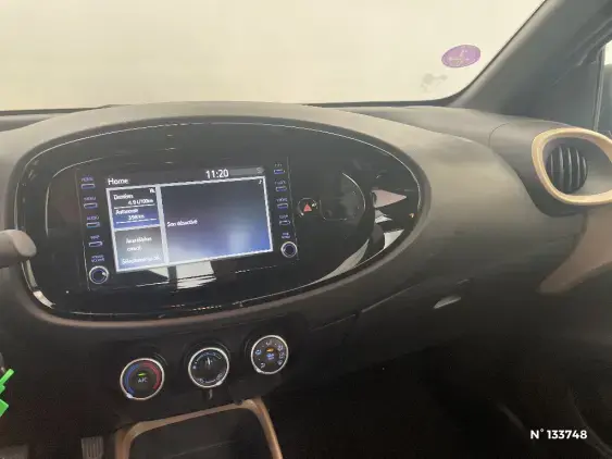 TOYOTA AYGO X - voiture d'occasion - Photo 13
