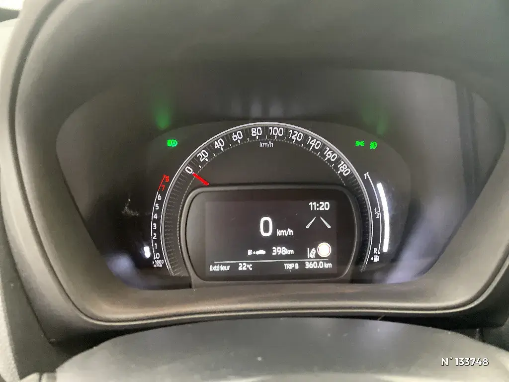 TOYOTA AYGO X - Miniature 8