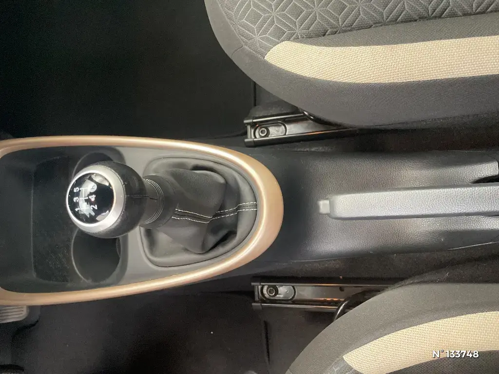 TOYOTA AYGO X - Miniature 22