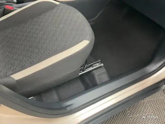 TOYOTA AYGO X - voiture d'occasion - Photo 26