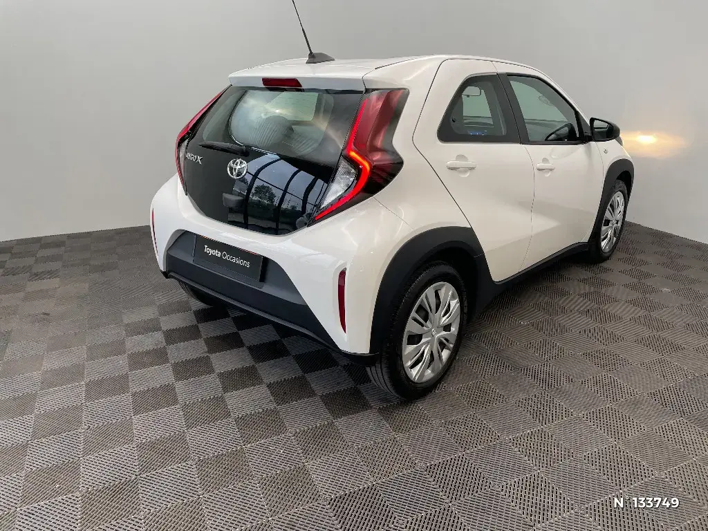 TOYOTA AYGO X - Miniature 2