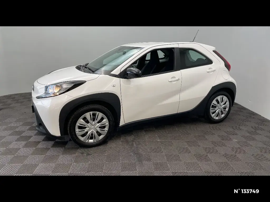 TOYOTA AYGO X - Miniature 4
