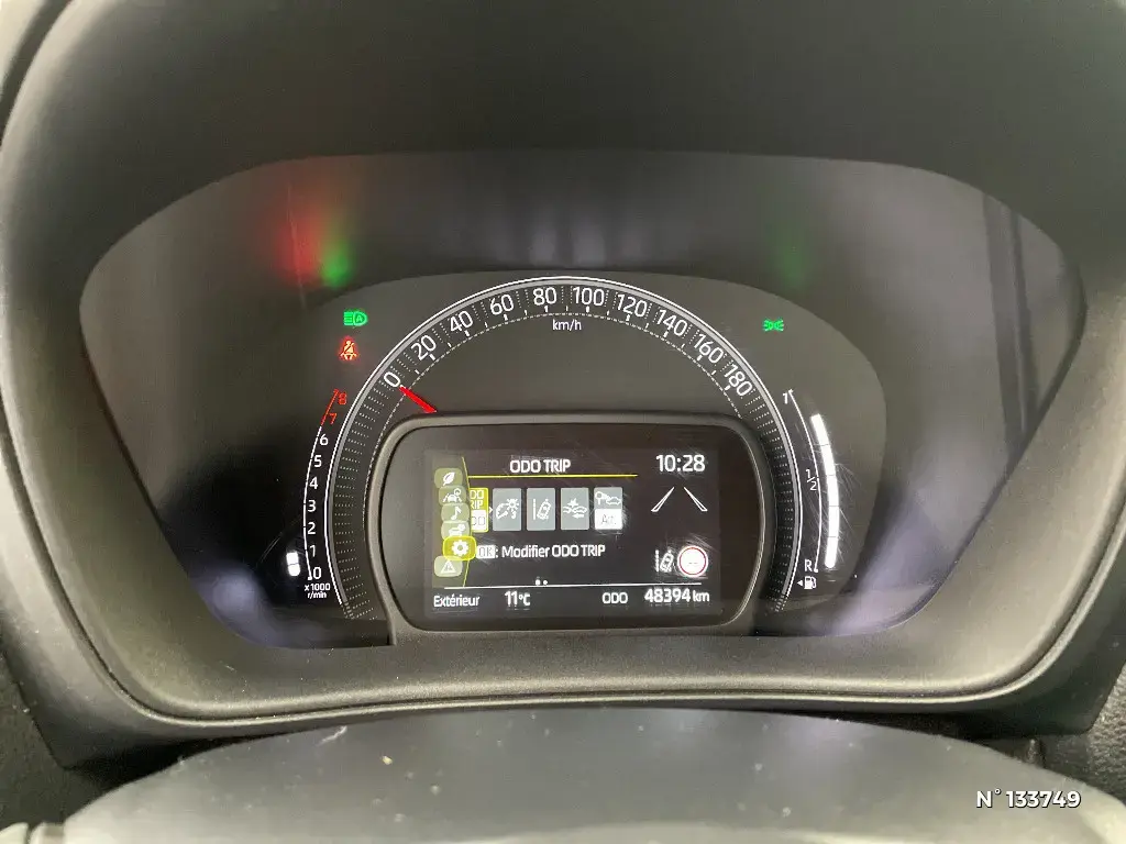 TOYOTA AYGO X - Miniature 8
