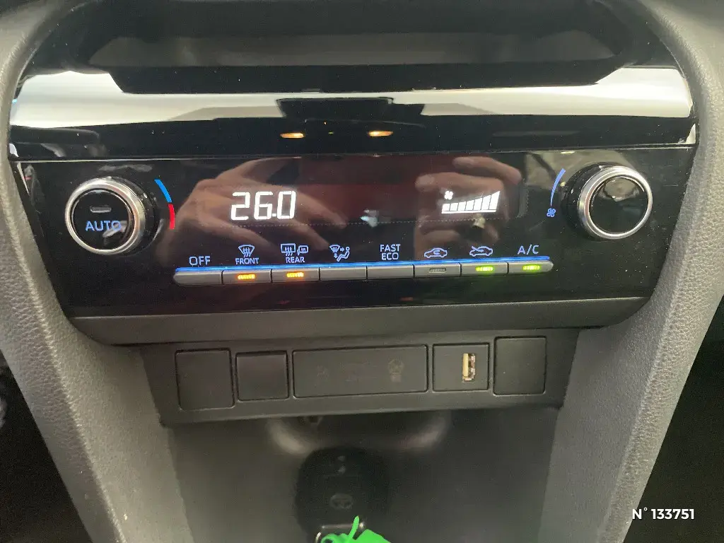 TOYOTA YARIS CROSS I - Miniature 12