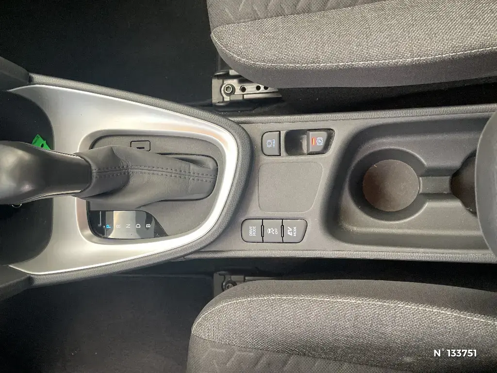 TOYOTA YARIS CROSS I - Miniature 22