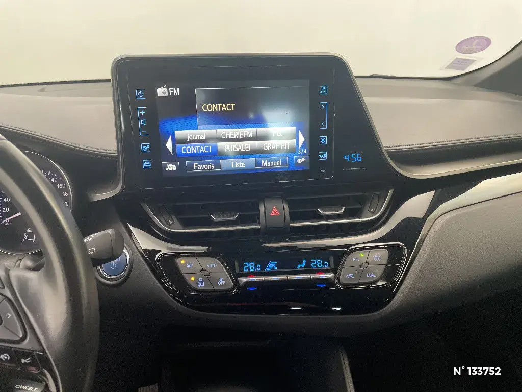 TOYOTA C-HR - Miniature 7