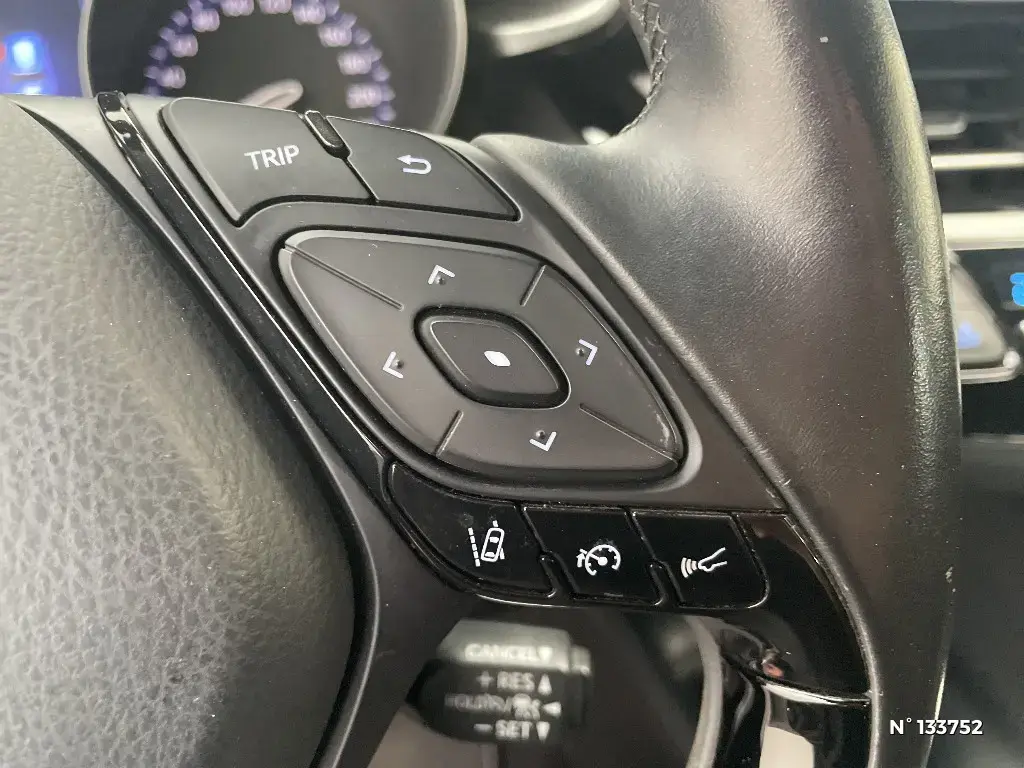 TOYOTA C-HR - Miniature 19