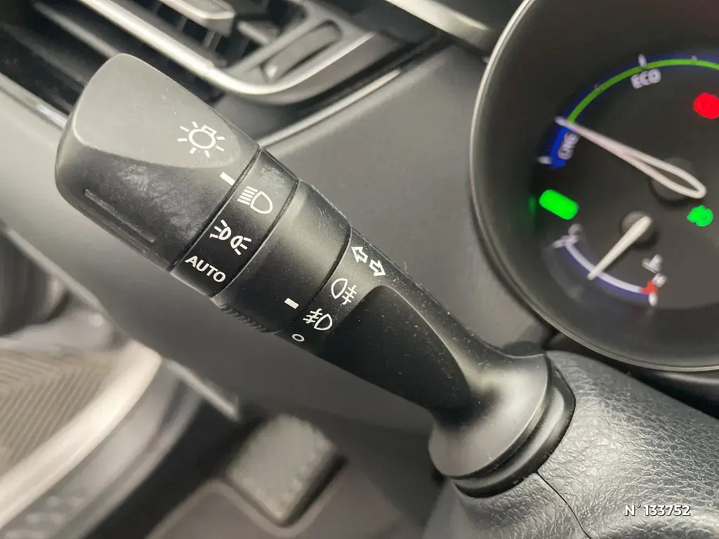 TOYOTA C-HR - Miniature 21