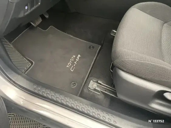 TOYOTA C-HR - voiture d'occasion - Photo 28