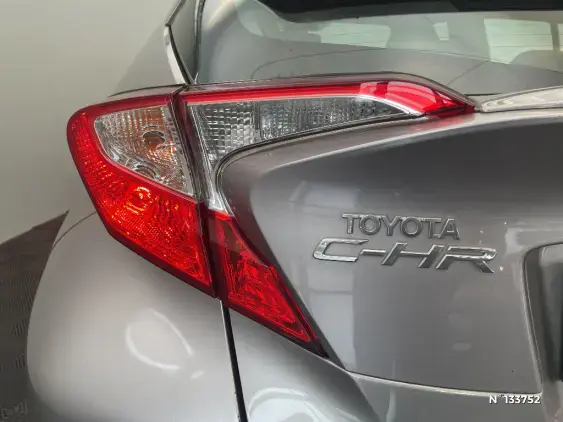 TOYOTA C-HR - voiture d'occasion - Photo 29