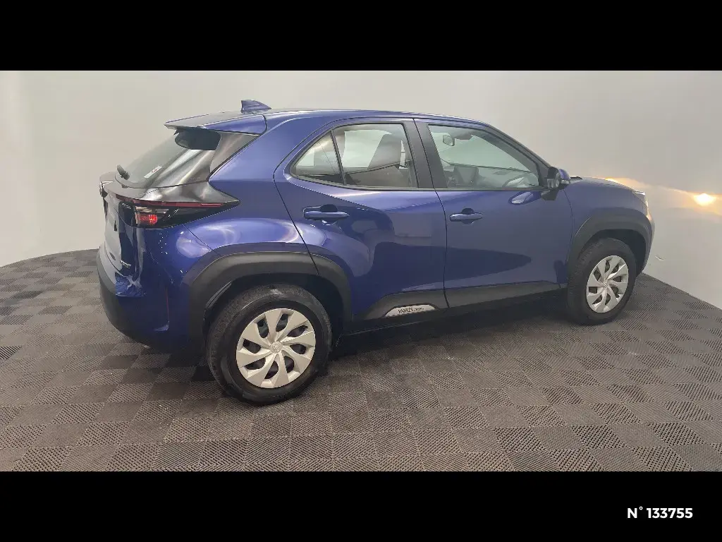 TOYOTA YARIS CROSS I - Miniature 3