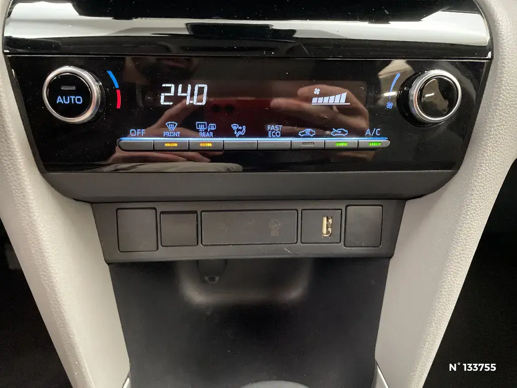 TOYOTA YARIS CROSS I - Miniature 12