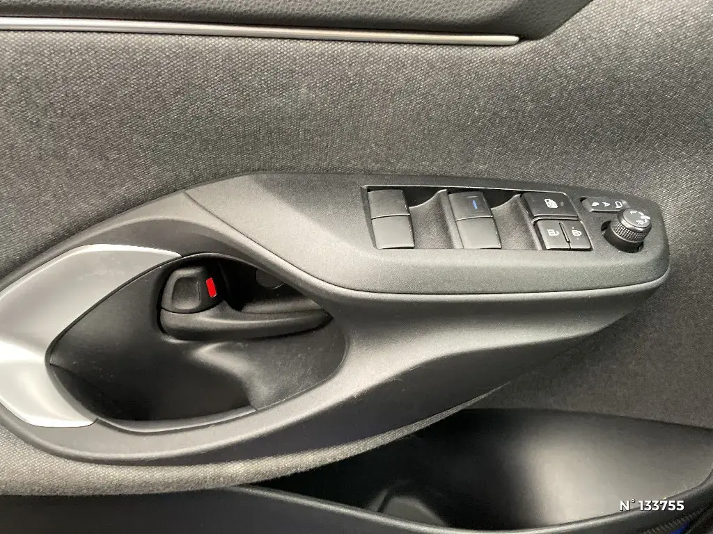 TOYOTA YARIS CROSS I - Miniature 17