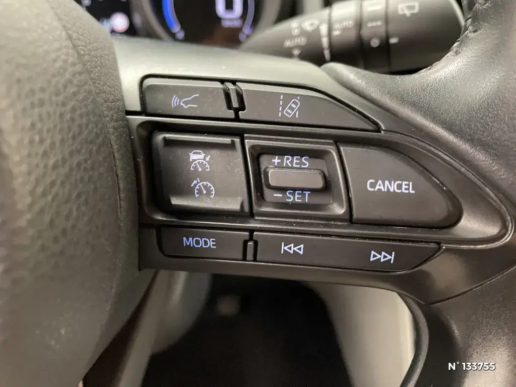 TOYOTA YARIS CROSS I - Miniature 19