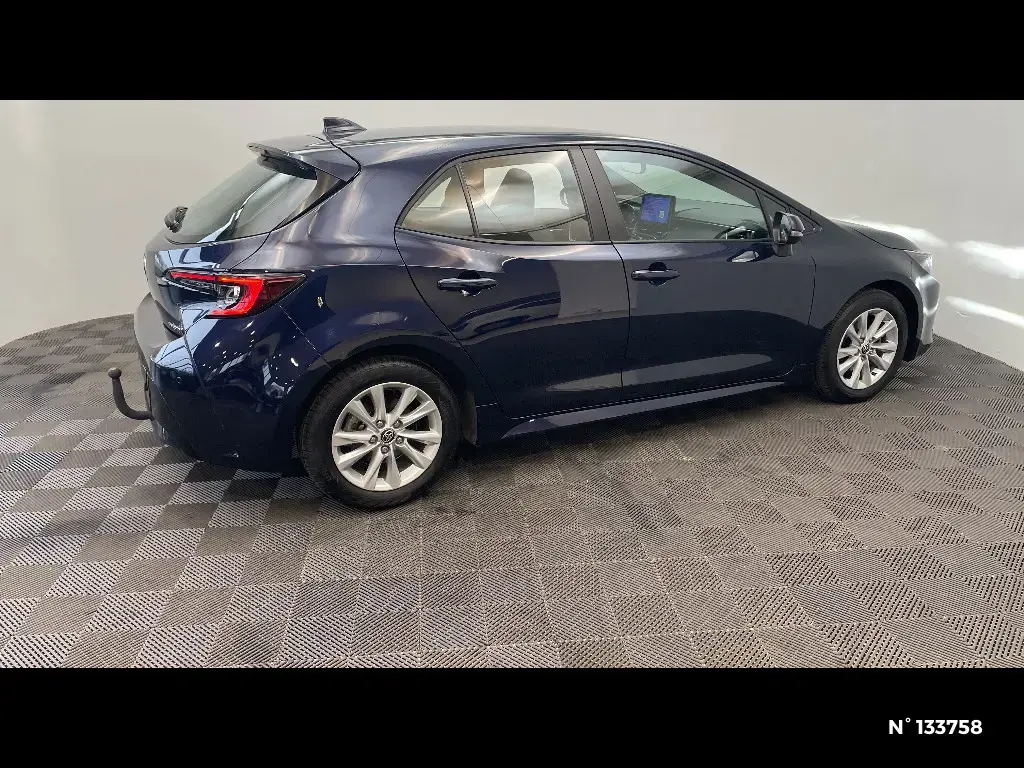 TOYOTA COROLLA XII - Miniature 3
