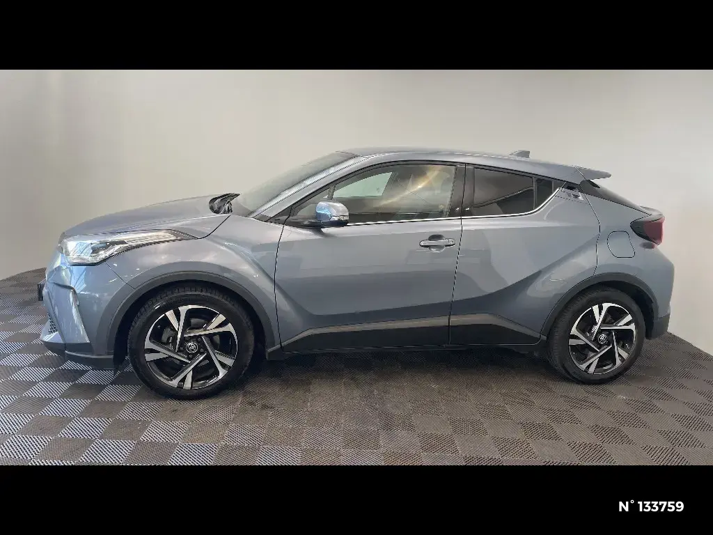TOYOTA C-HR - Miniature 4