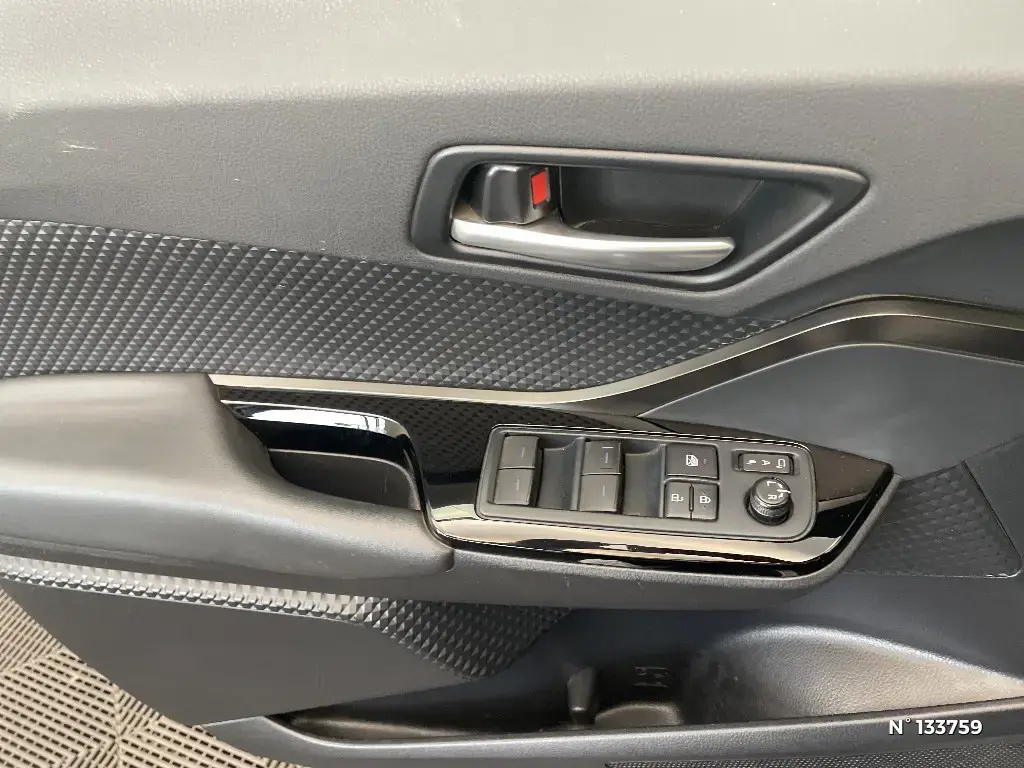 TOYOTA C-HR - Miniature 12