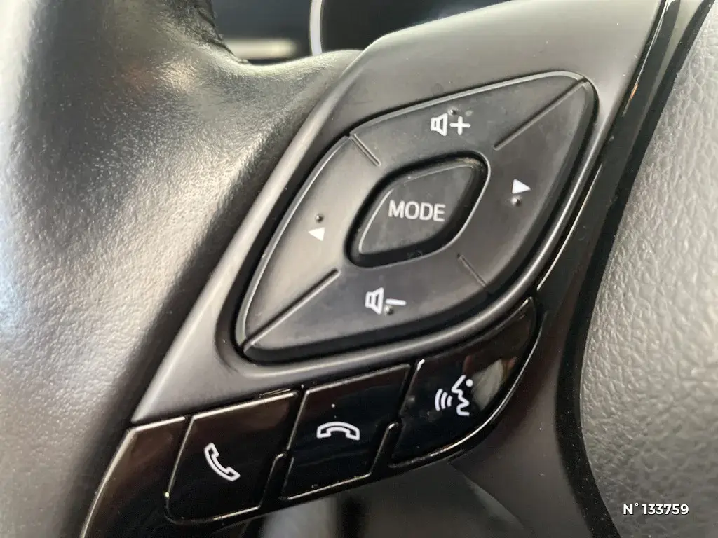 TOYOTA C-HR - Miniature 13