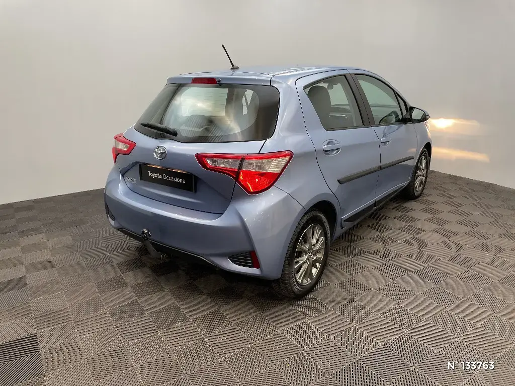 TOYOTA YARIS III - Miniature 2