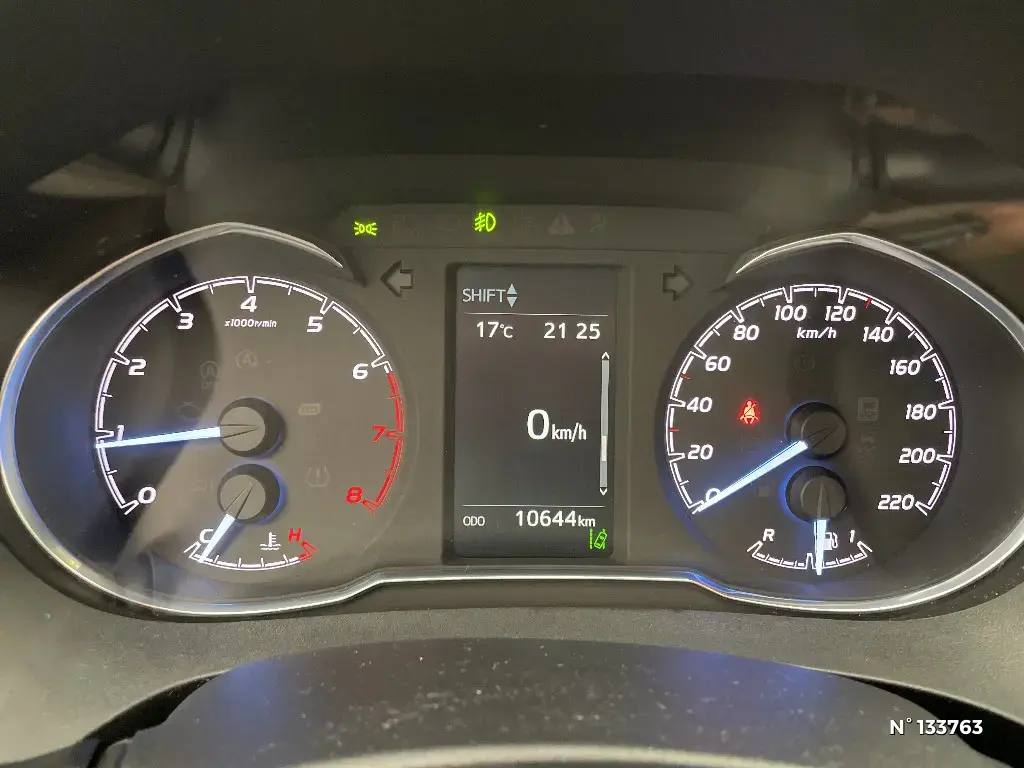 TOYOTA YARIS III - Miniature 8