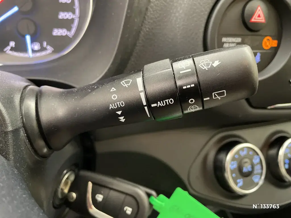 TOYOTA YARIS III - Miniature 20