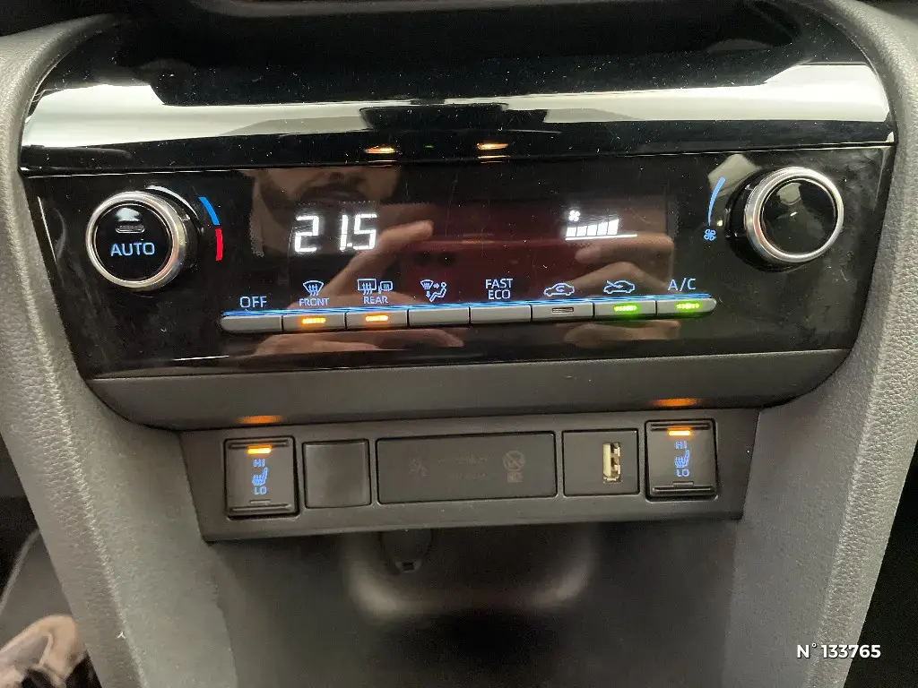 TOYOTA YARIS CROSS I - Miniature 12