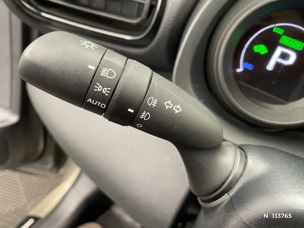 TOYOTA YARIS CROSS I - Miniature 21