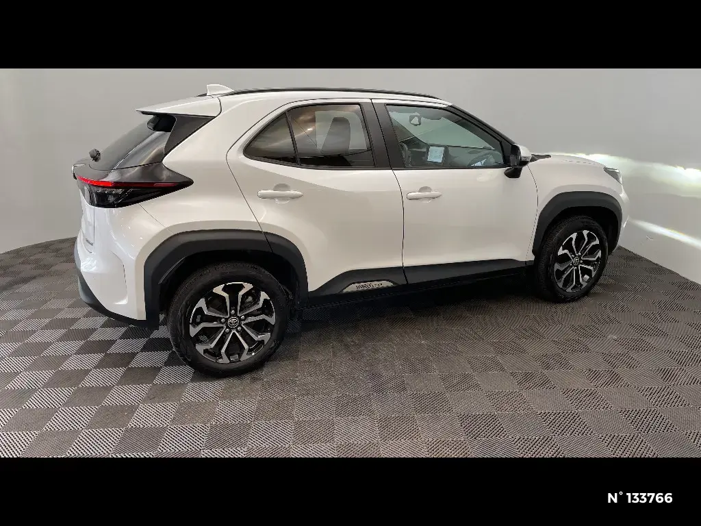 TOYOTA YARIS CROSS I - Miniature 3