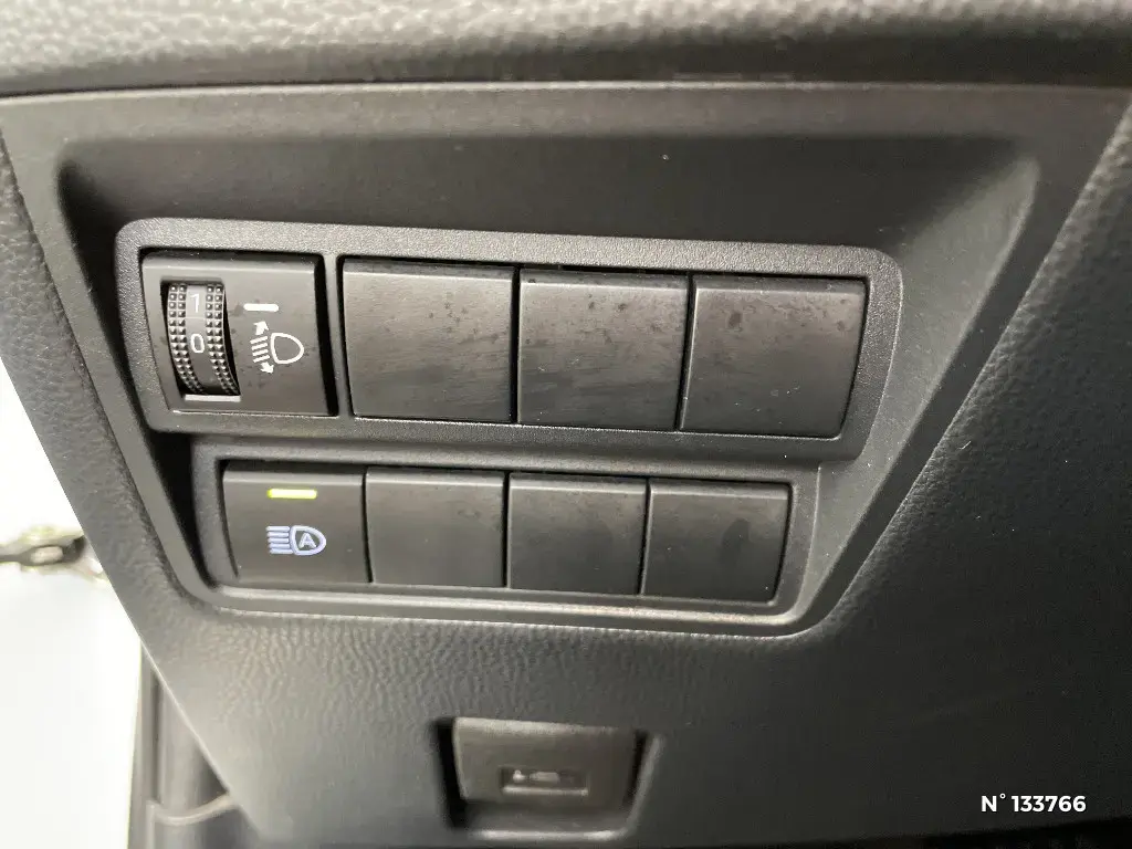 TOYOTA YARIS CROSS I - Miniature 11