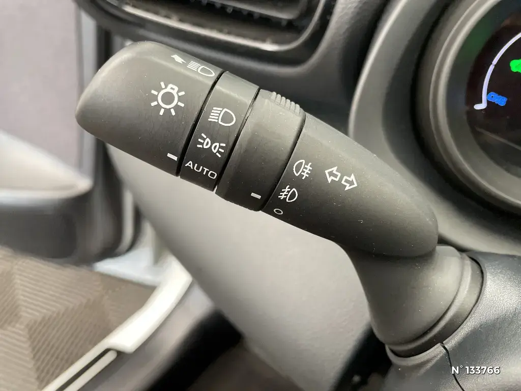 TOYOTA YARIS CROSS I - Miniature 22