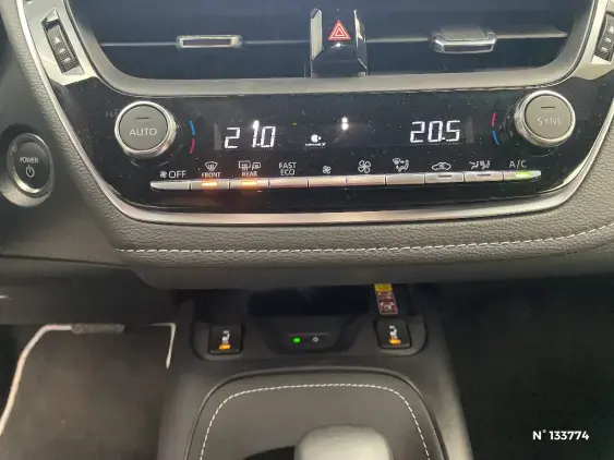 TOYOTA COROLLA TOURING SPT X - voiture d'occasion - Photo 31