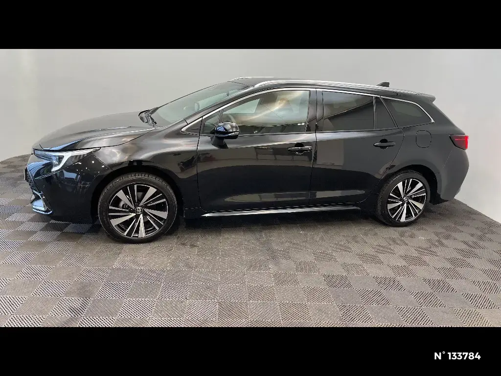 TOYOTA COROLLA TOURING SPT X - Miniature 4