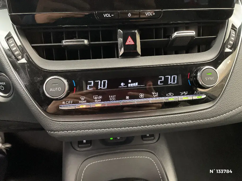 TOYOTA COROLLA TOURING SPT X - Miniature 19