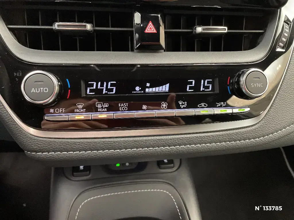 TOYOTA COROLLA TOURING SPT X - Miniature 19