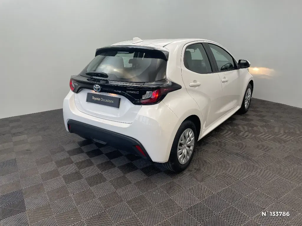 TOYOTA YARIS IV - Miniature 2