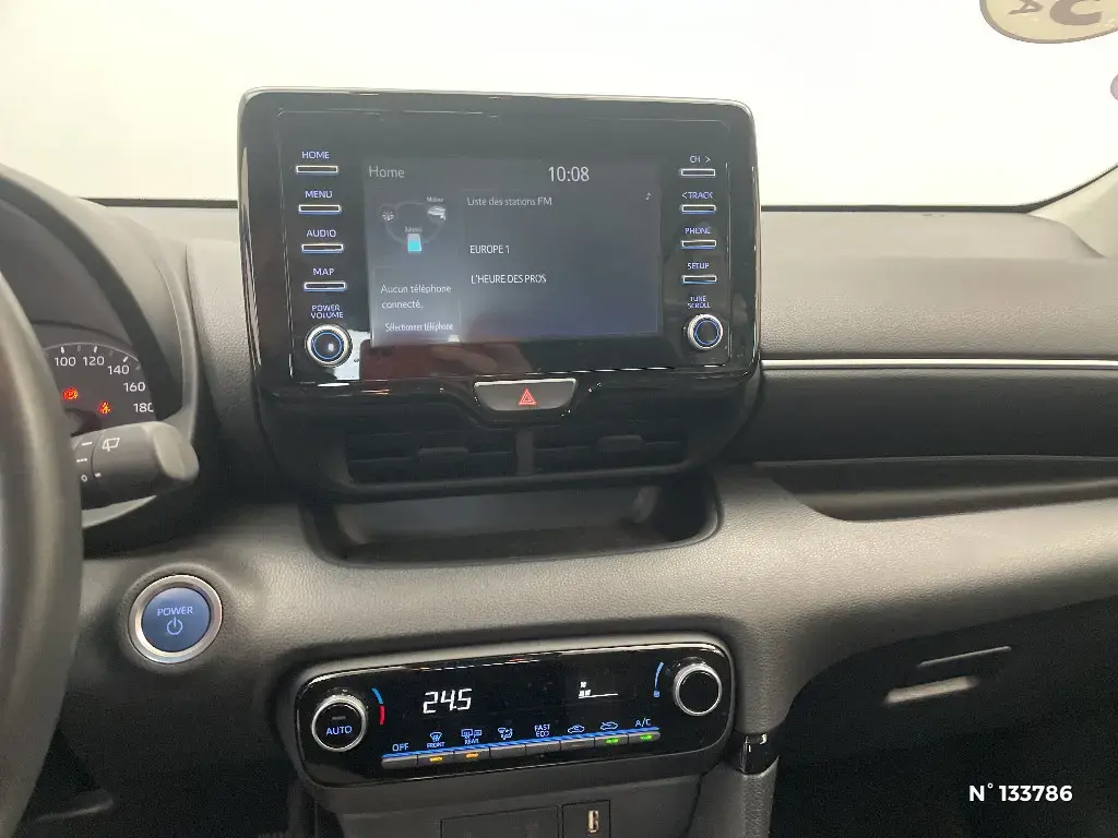 TOYOTA YARIS IV - Miniature 7
