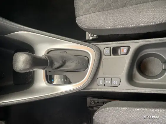 TOYOTA YARIS IV - voiture d'occasion - Photo 37