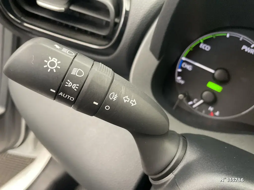 TOYOTA YARIS IV - Miniature 22
