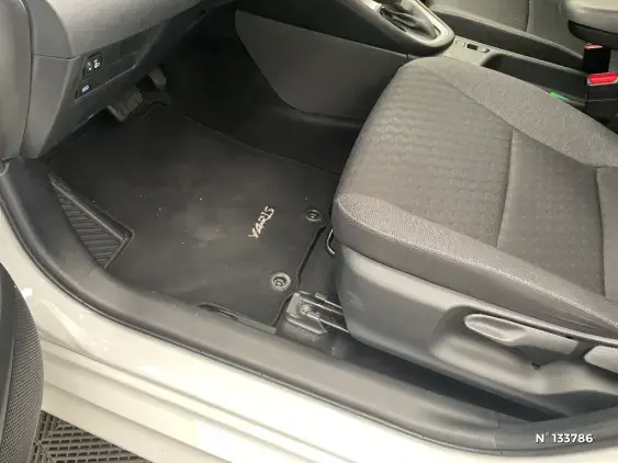TOYOTA YARIS IV - voiture d'occasion - Photo 28