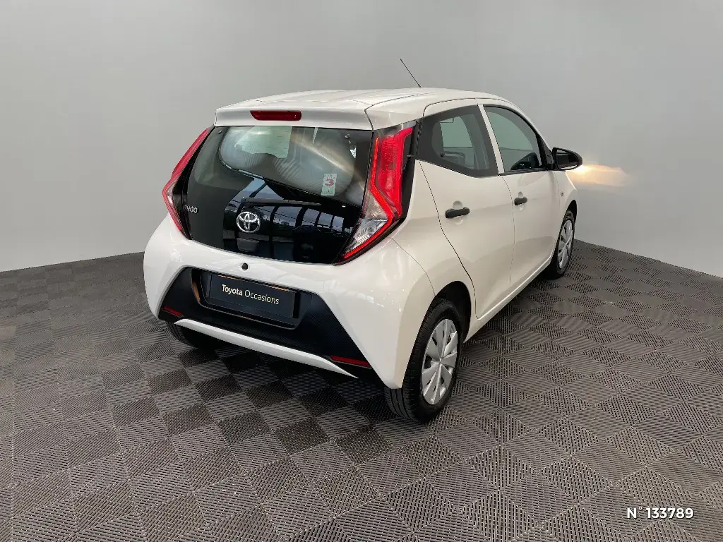 TOYOTA AYGO II - Miniature 2