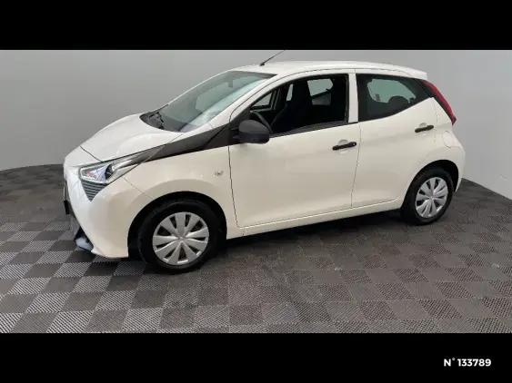 TOYOTA AYGO II - voiture d'occasion - Photo 2