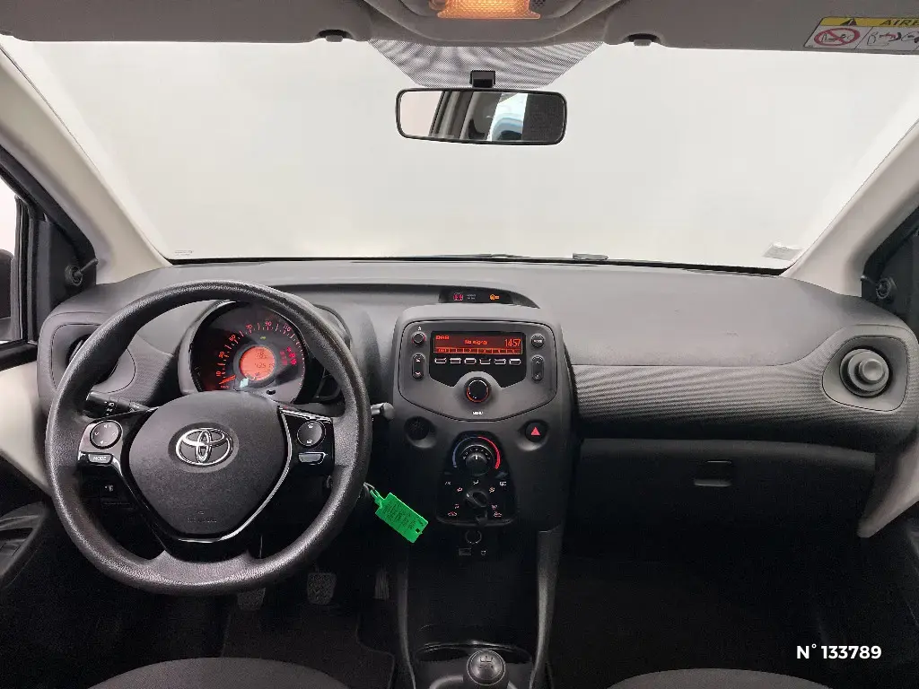 TOYOTA AYGO II - Miniature 6