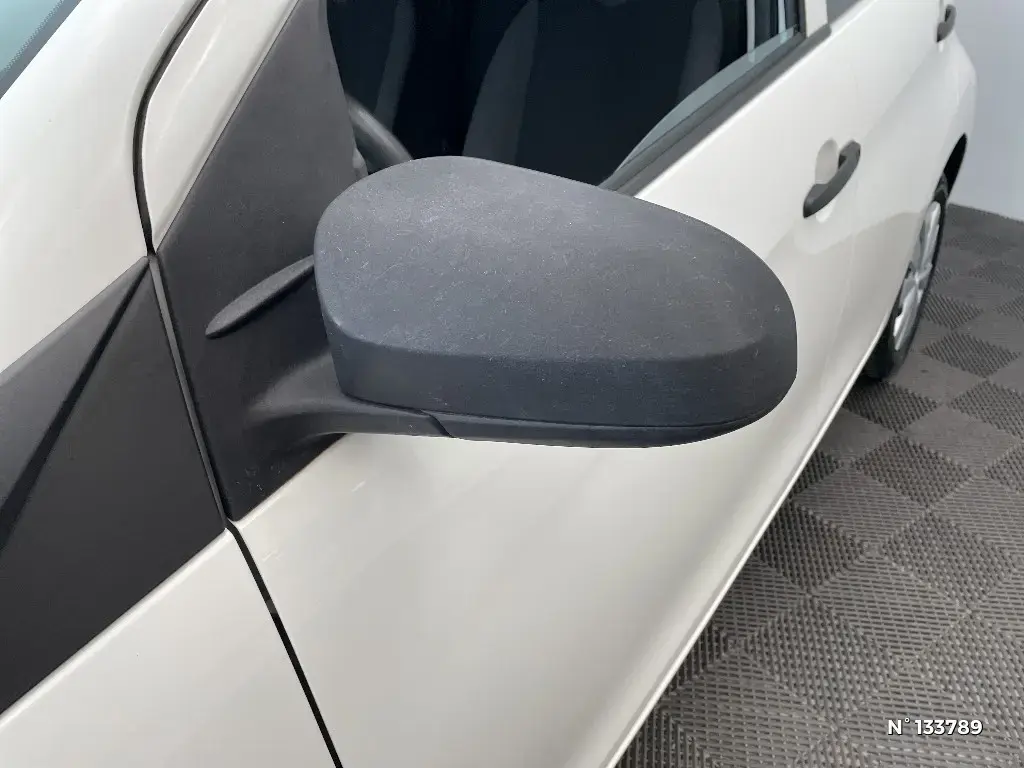 TOYOTA AYGO II - Miniature 22