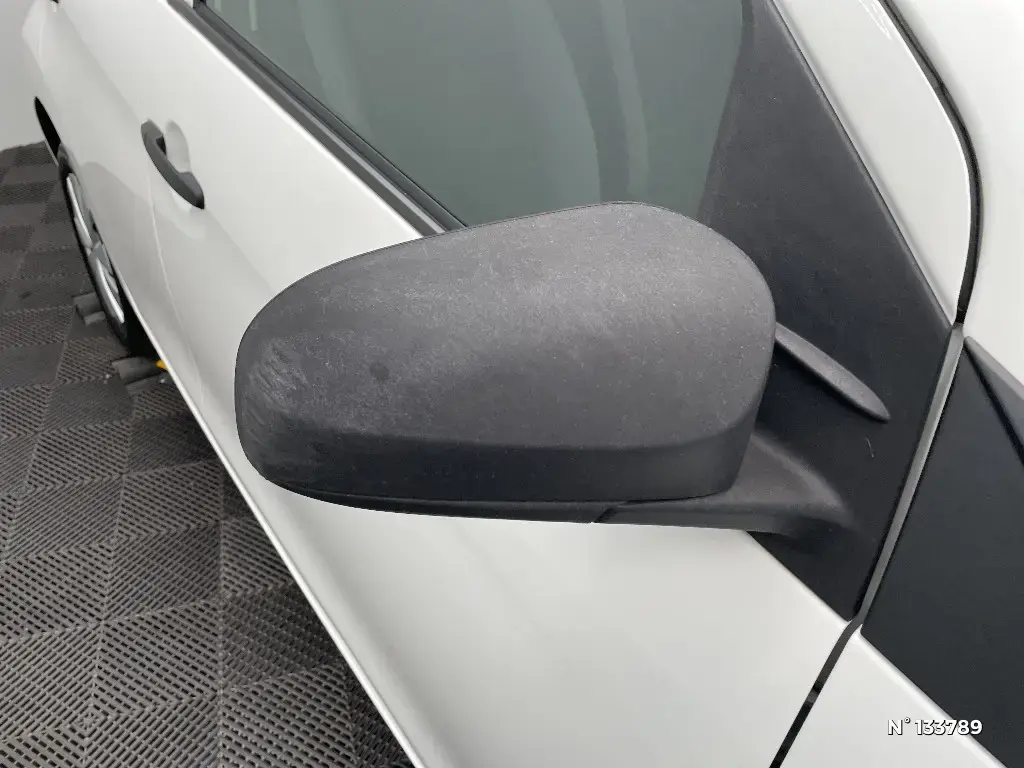 TOYOTA AYGO II - Miniature 24