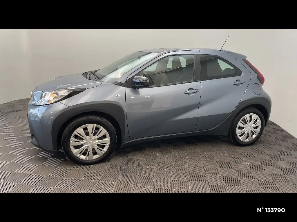 TOYOTA AYGO X - Miniature 4