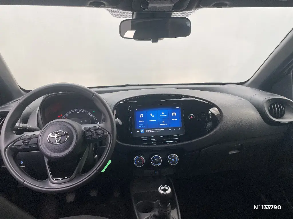 TOYOTA AYGO X - Miniature 6