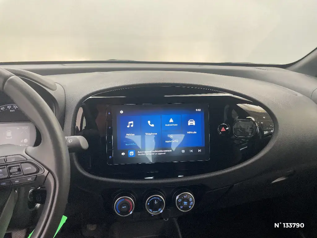 TOYOTA AYGO X - Miniature 7