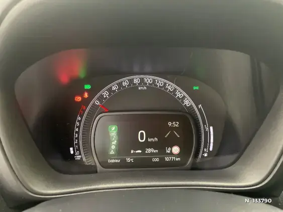 TOYOTA AYGO X - voiture d'occasion - Photo 12