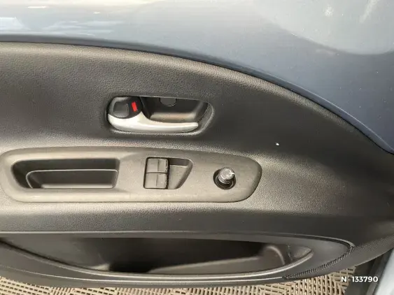 TOYOTA AYGO X - voiture d'occasion - Photo 31