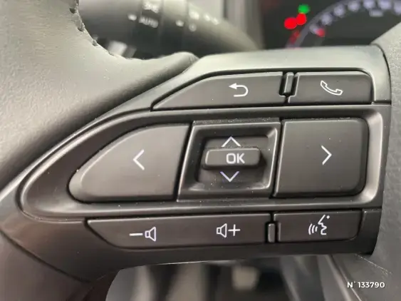 TOYOTA AYGO X - voiture d'occasion - Photo 32